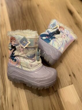 Disney Frozen Girls' light up Glitter Snow Boots iridescent Lavender size 9